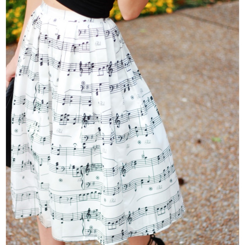 SOLD Chicwish music note skirt - Picture 1 of 5